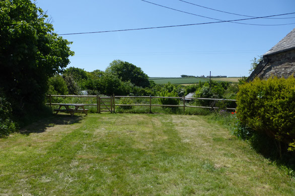 penrose-cottage-outside